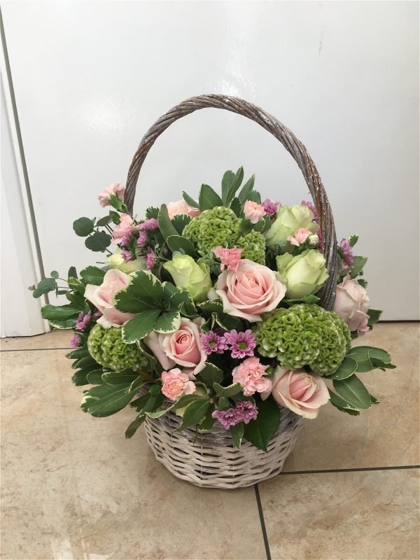 Basket of flowers - Image 3