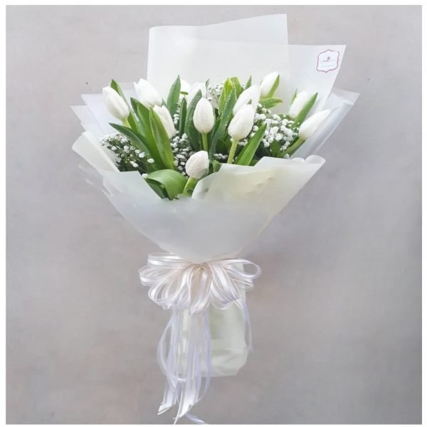 white tulips bouquet of TFX Flowers