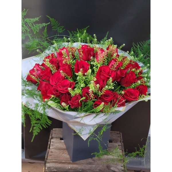 Superior Luxury 12/24 Red Rose Arrangement